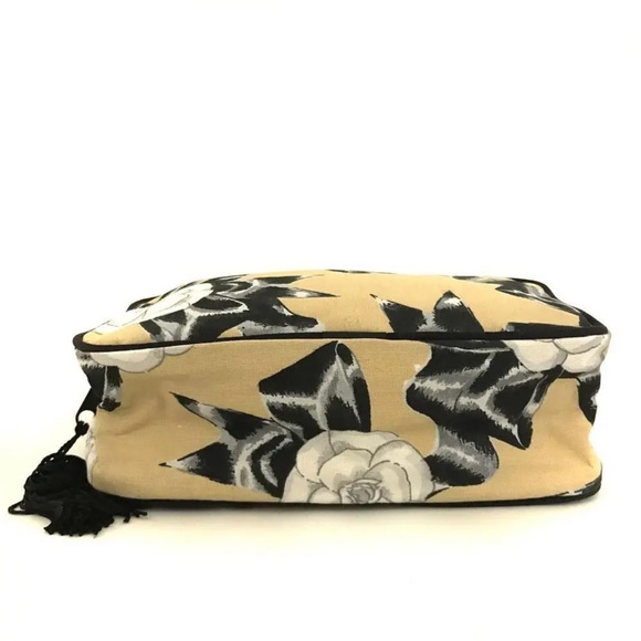 Reserved for Suzanne Chanel Camellia Rose Authentic Makeup Bag - Picture 6 of 9